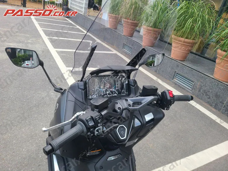 Yamaha T Max 560 - фото 3