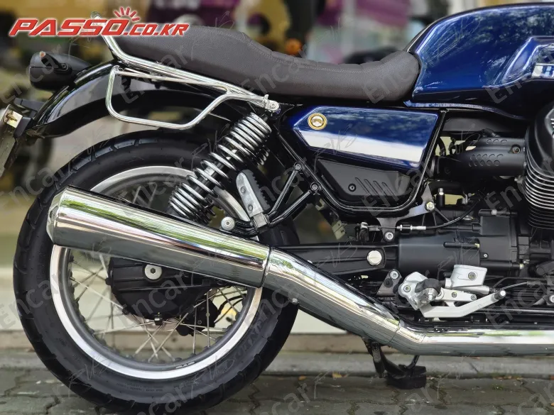 MOTO GUZZI V7 850 SPECIAL - фото 5