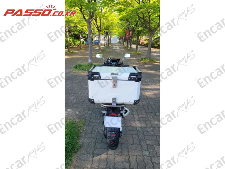 Honda Forza 750 - фото 2