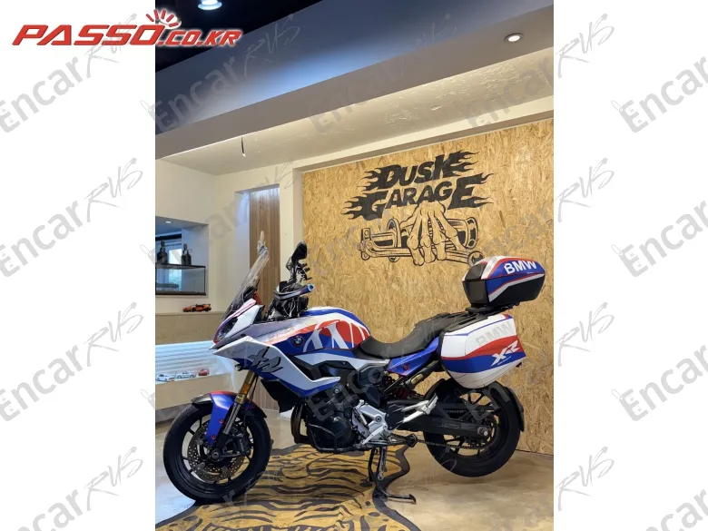 BMW F 900 XR - фото 1
