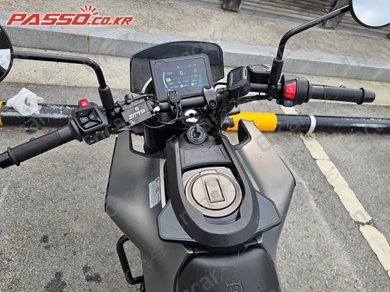 Husqvarna Svartpilen 401 - фото 3
