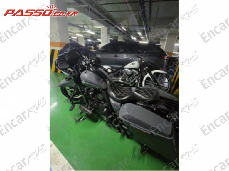 HARLEY-DAVIDSON ROAD GLIDE SPECIAL - фото 1