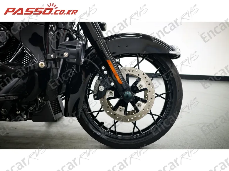 Harley-Davidson Flhxs Street Glide Special - фото 5