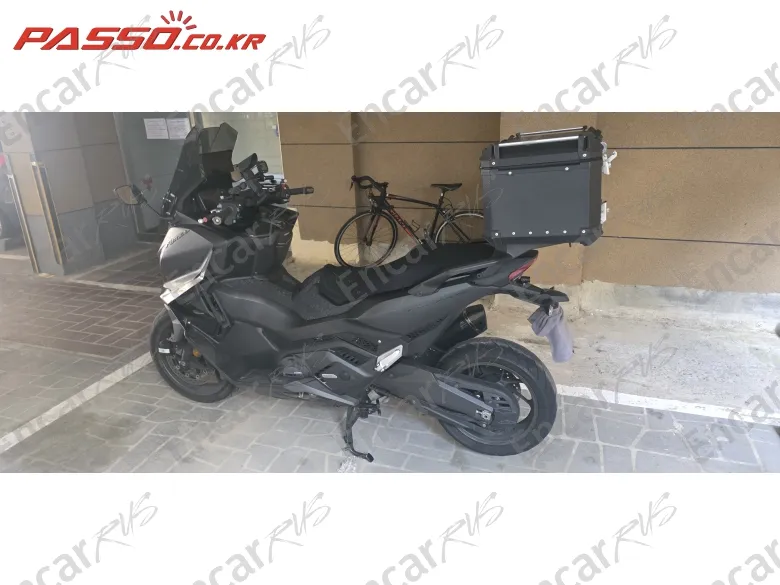 Honda Forza 750 - фото 1