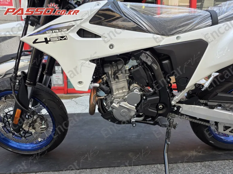 Suzuki Dr Z 4 Sm - фото 4