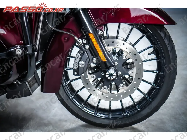 Harley-Davidson Flhr - фото 5