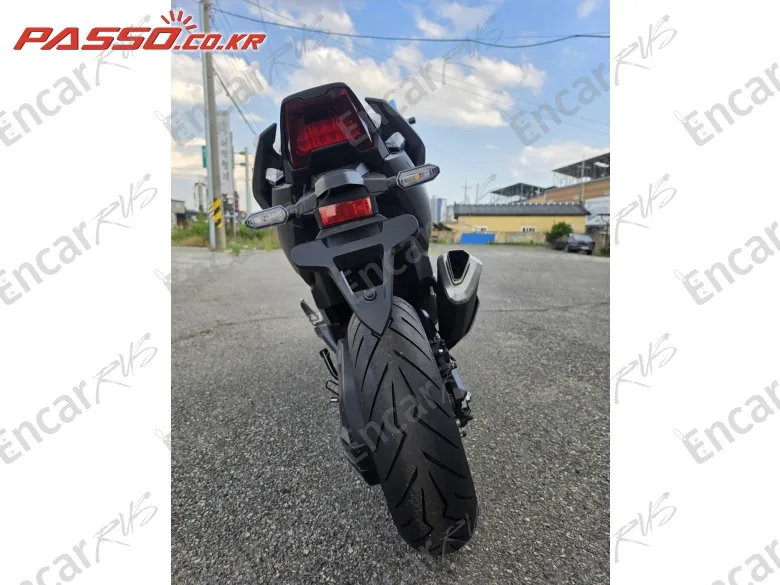 Honda Forza 750 - фото 2