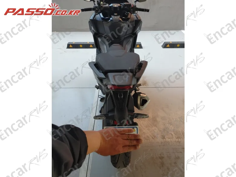 Honda Forza 750 - фото 2