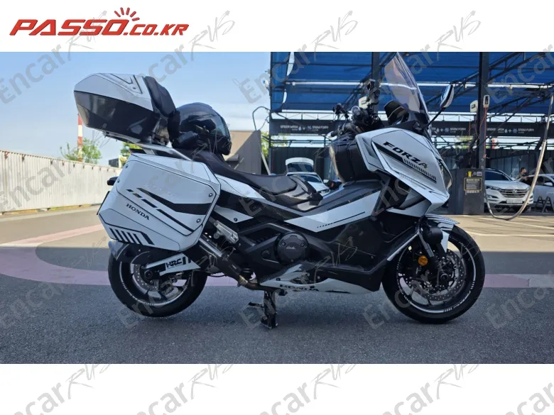 Honda Forza 750 - фото 0