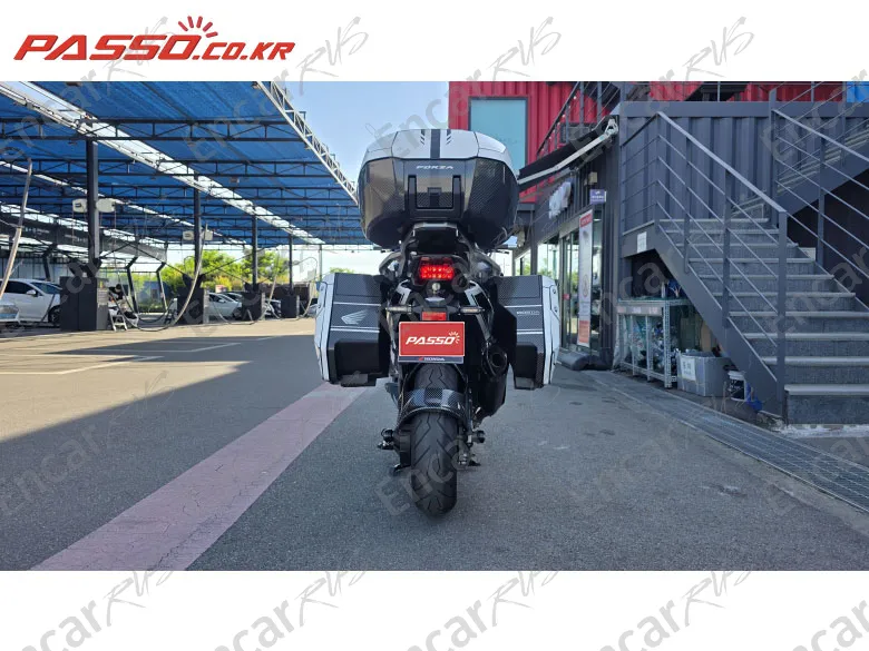 Honda Forza 750 - фото 2