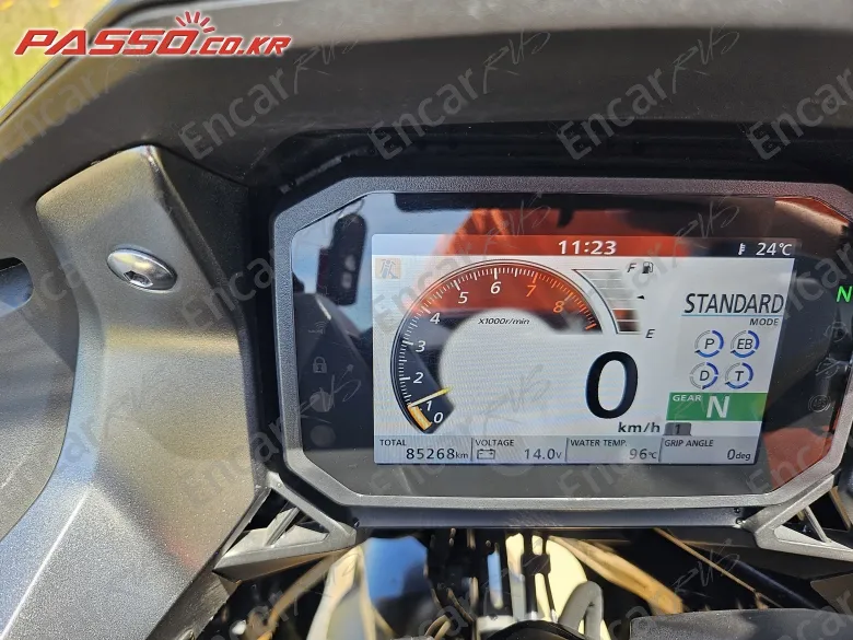 Honda Forza 750 - фото 2