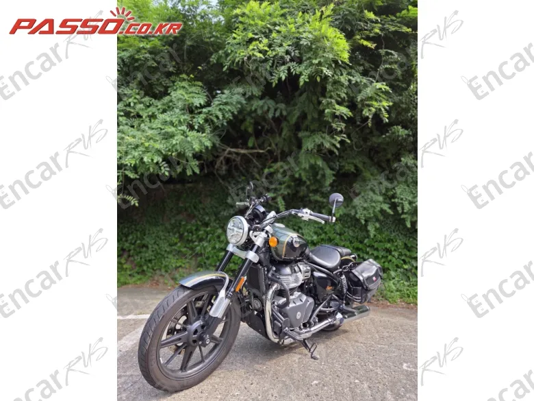 Royal Enfield Super Meteor 650 - фото 1