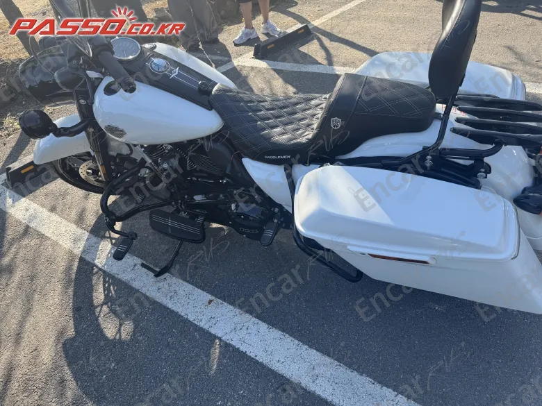 Harley-Davidson Road King Special - фото 1