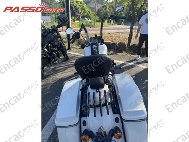 Harley-Davidson Road King Special - фото 2