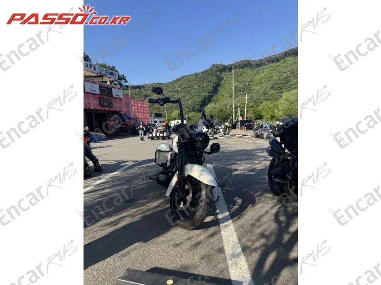 Harley-Davidson Road King Special - фото 6