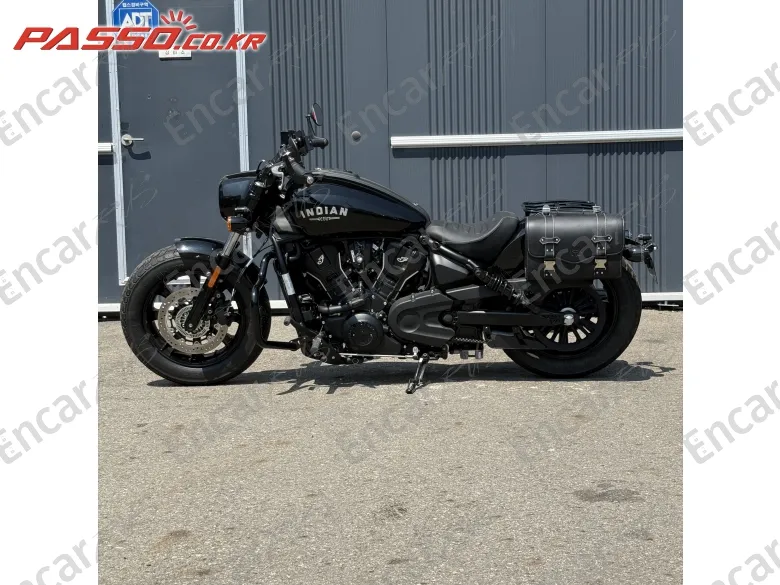 Indian Scout Bobber - фото 1