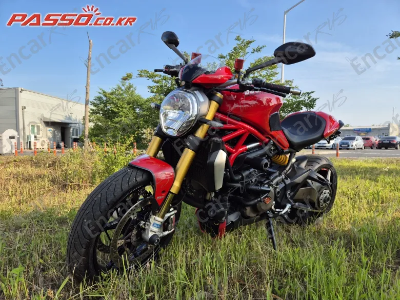 Ducati Monster 1200 S - фото 1