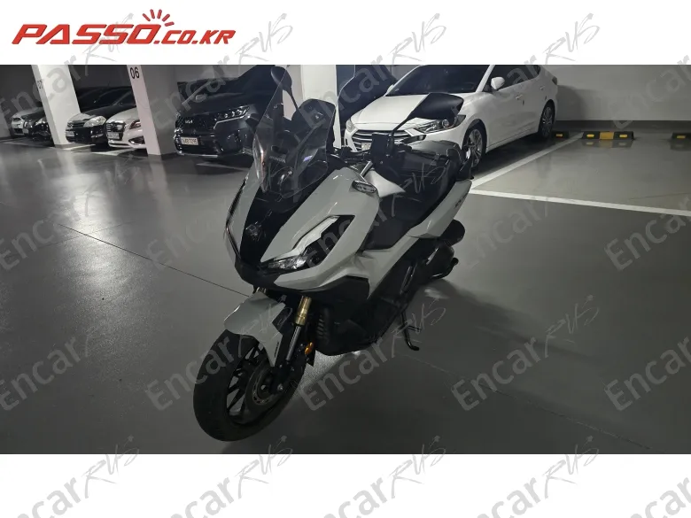 Honda Adv 350 - фото 1