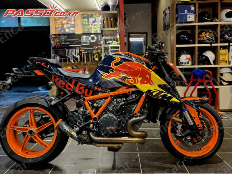 Ktm 1290 Super Duke R Evo - фото 0
