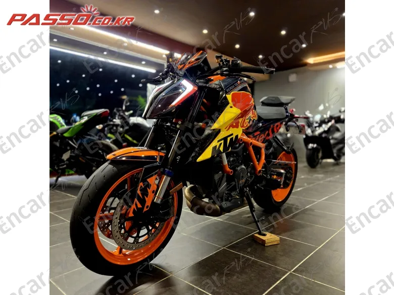Ktm 1290 Super Duke R Evo - фото 5