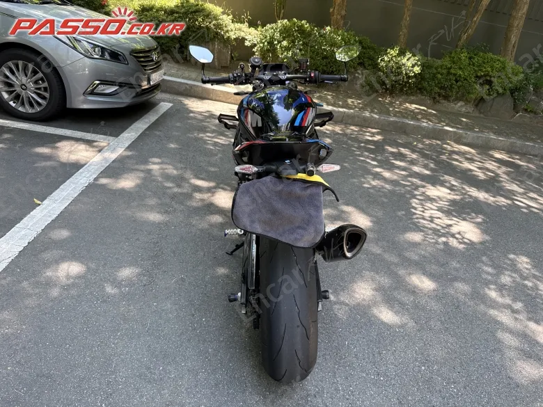 Bmw M 1000 R - фото 2