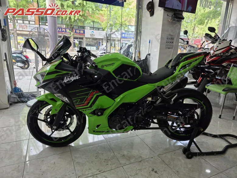 Kawasaki Ninja 400 Abs - фото 1