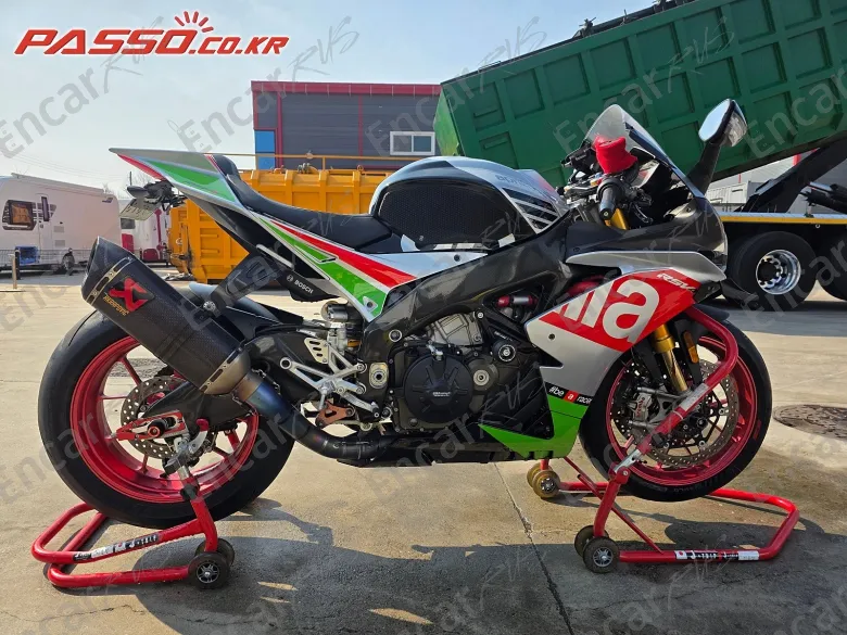 Aprilia Rsv 4 Rf - фото 0