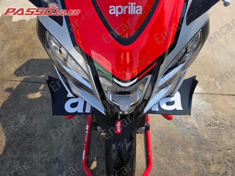 Aprilia Rsv 4 Rf - фото 3