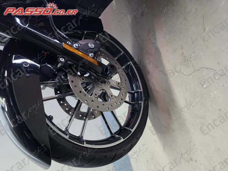 Harley-Davidson Road Glide Special - фото 4