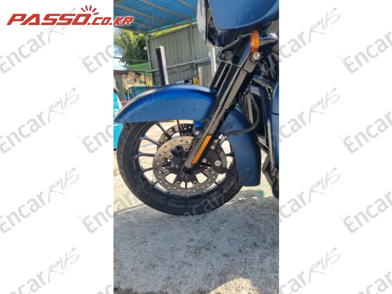 Harley-Davidson Flhx - фото 4