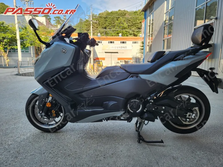 Yamaha T Max 560 - фото 1