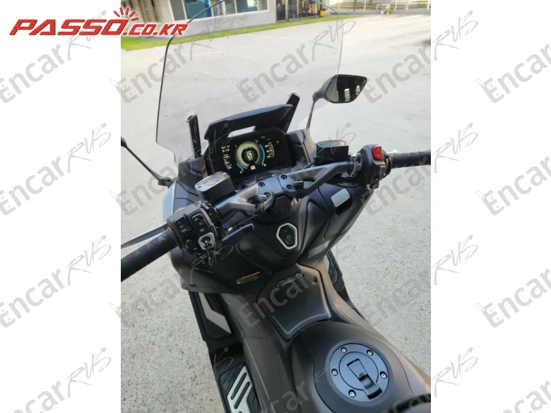 Yamaha T Max 560 - фото 2