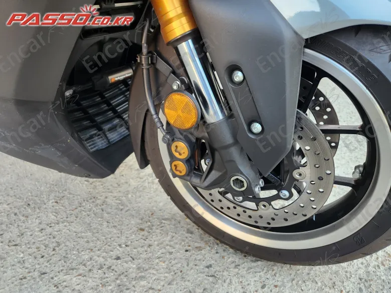 Yamaha T Max 560 - фото 4