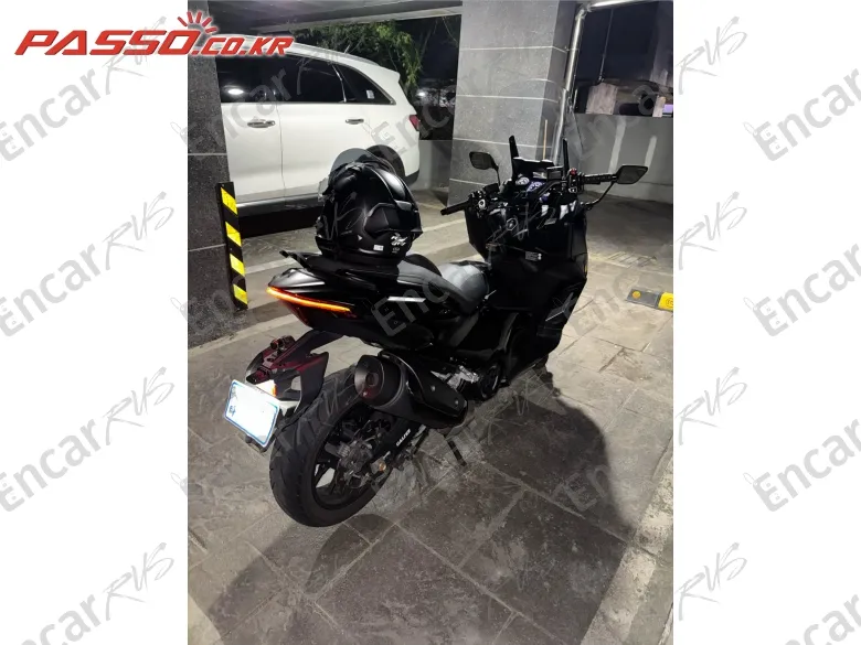 Yamaha T Max 560 - фото 3