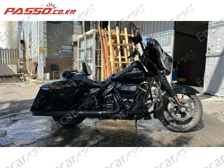 Harley-Davidson Flhxs Street Glide Special - фото 0