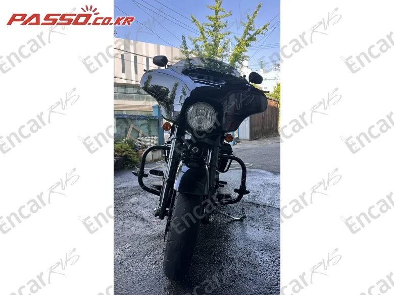 Harley-Davidson Flhxs Street Glide Special - фото 5
