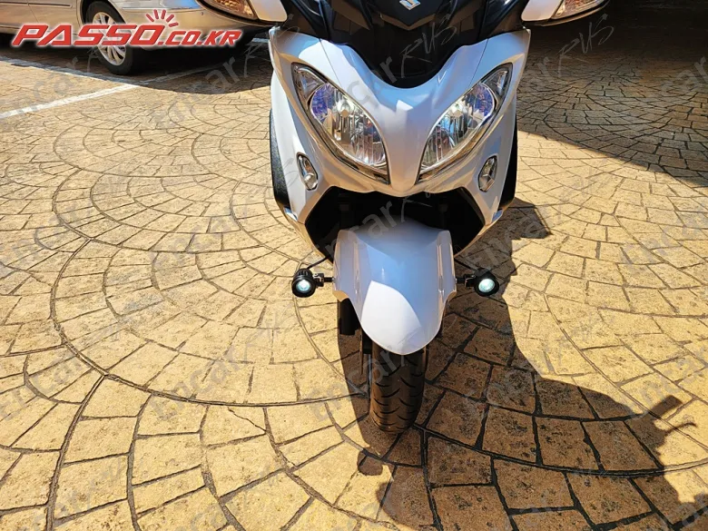 Suzuki Burgman 650 Executive - фото 1