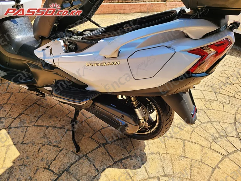 Suzuki Burgman 650 Executive - фото 5