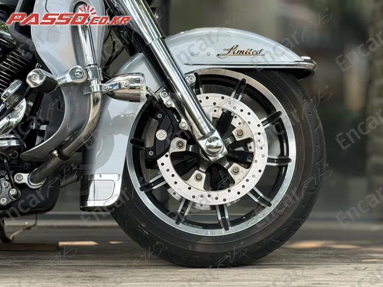 Harley-Davidson Ultra Limited - фото 5