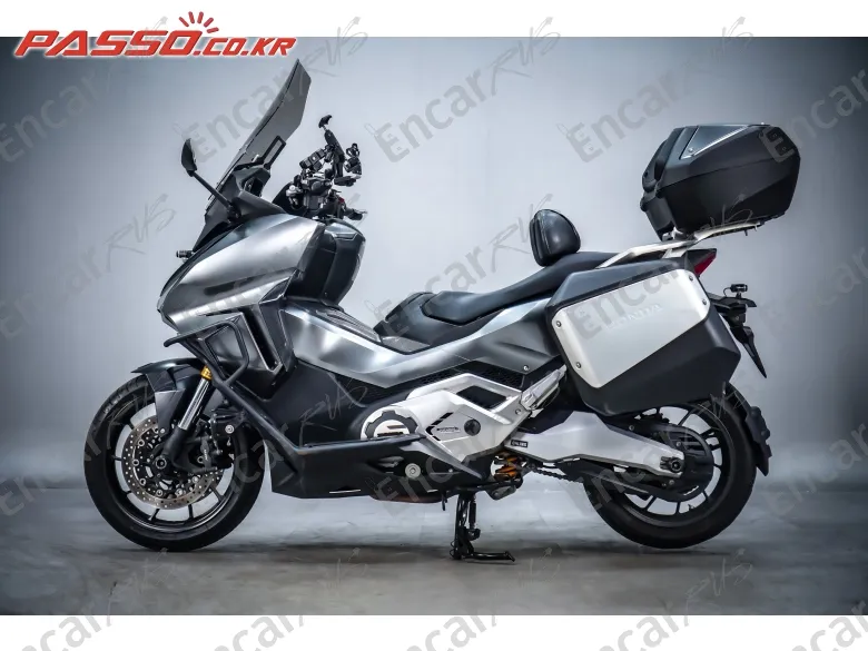 Honda Forza 750 - фото 1