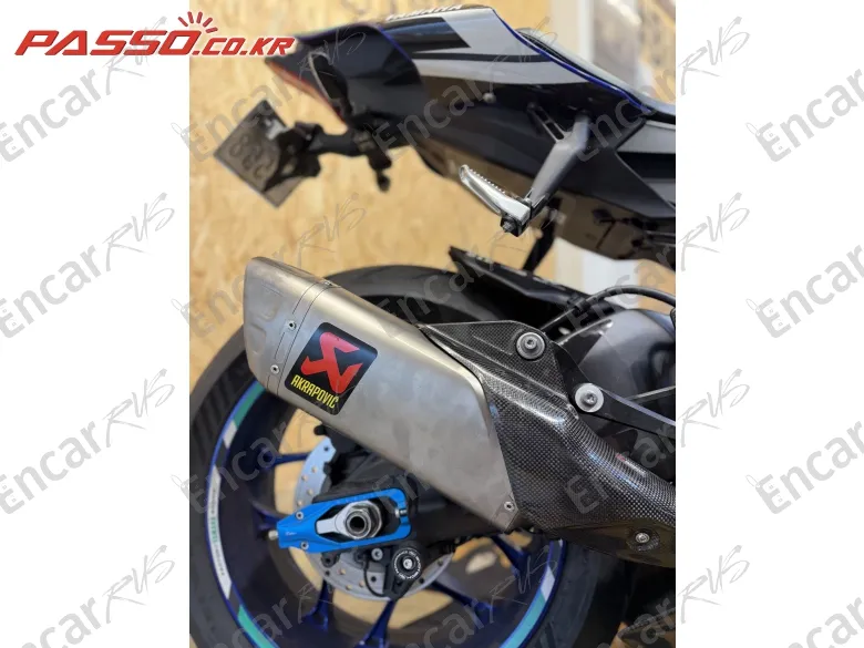 Yamaha Yzf R1 - фото 4
