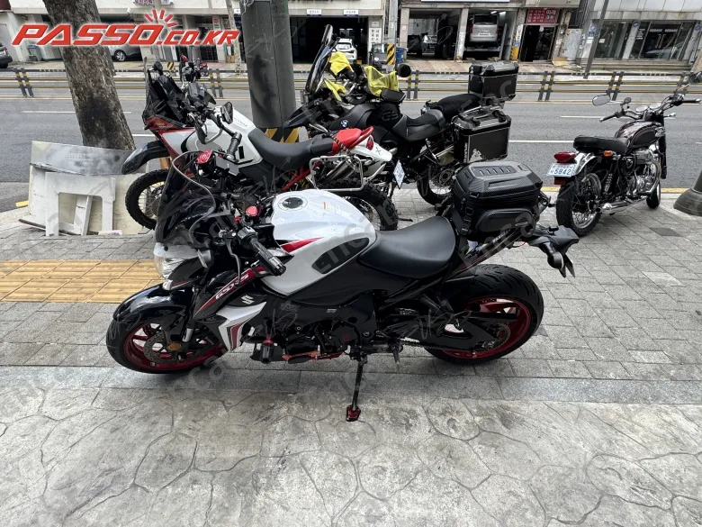 Suzuki Gsx S 1000 - фото 0