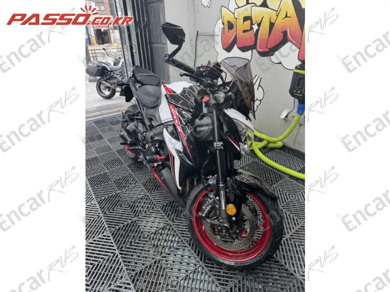 Suzuki Gsx S 1000 - фото 1
