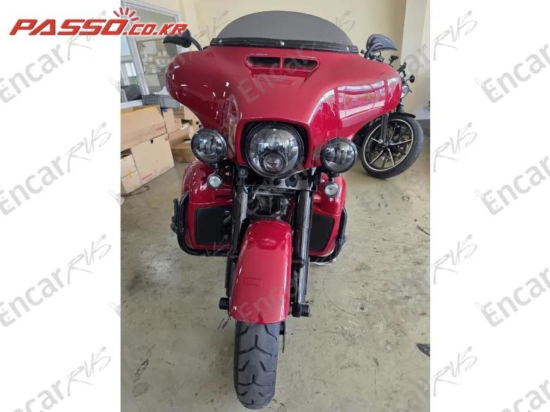 Harley-Davidson Flhx - фото 3