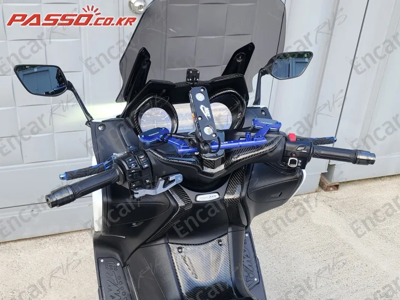 Yamaha T Max Dx - фото 3