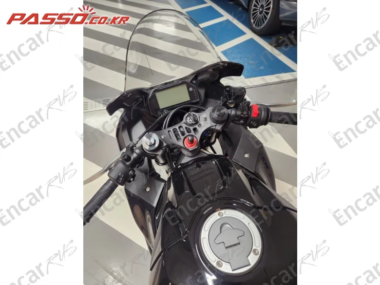 Yamaha Yzf R3 - фото 3
