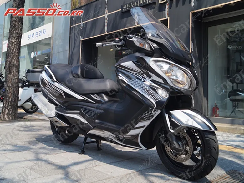 Suzuki Burgman 650 Executive - фото 6