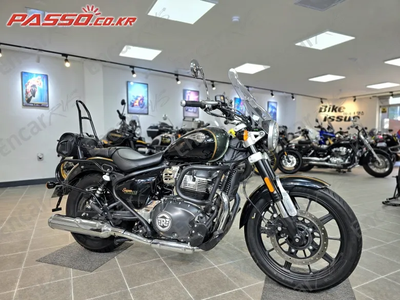 Royal Enfield Super Meteor 650 - фото 1
