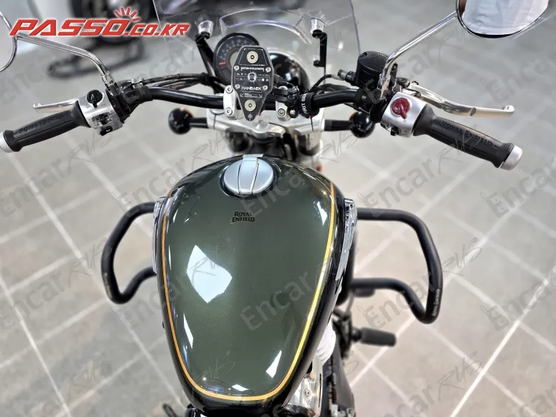 Royal Enfield Super Meteor 650 - фото 6
