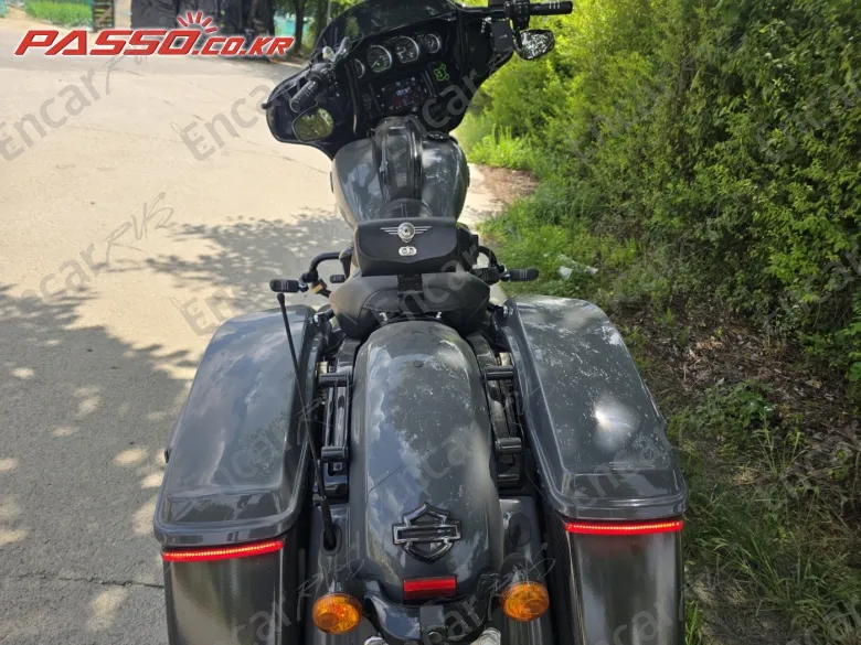 Harley-Davidson Flhxs Street Glide Special - фото 2